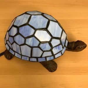 Vintage blue/teal tortoise lamp